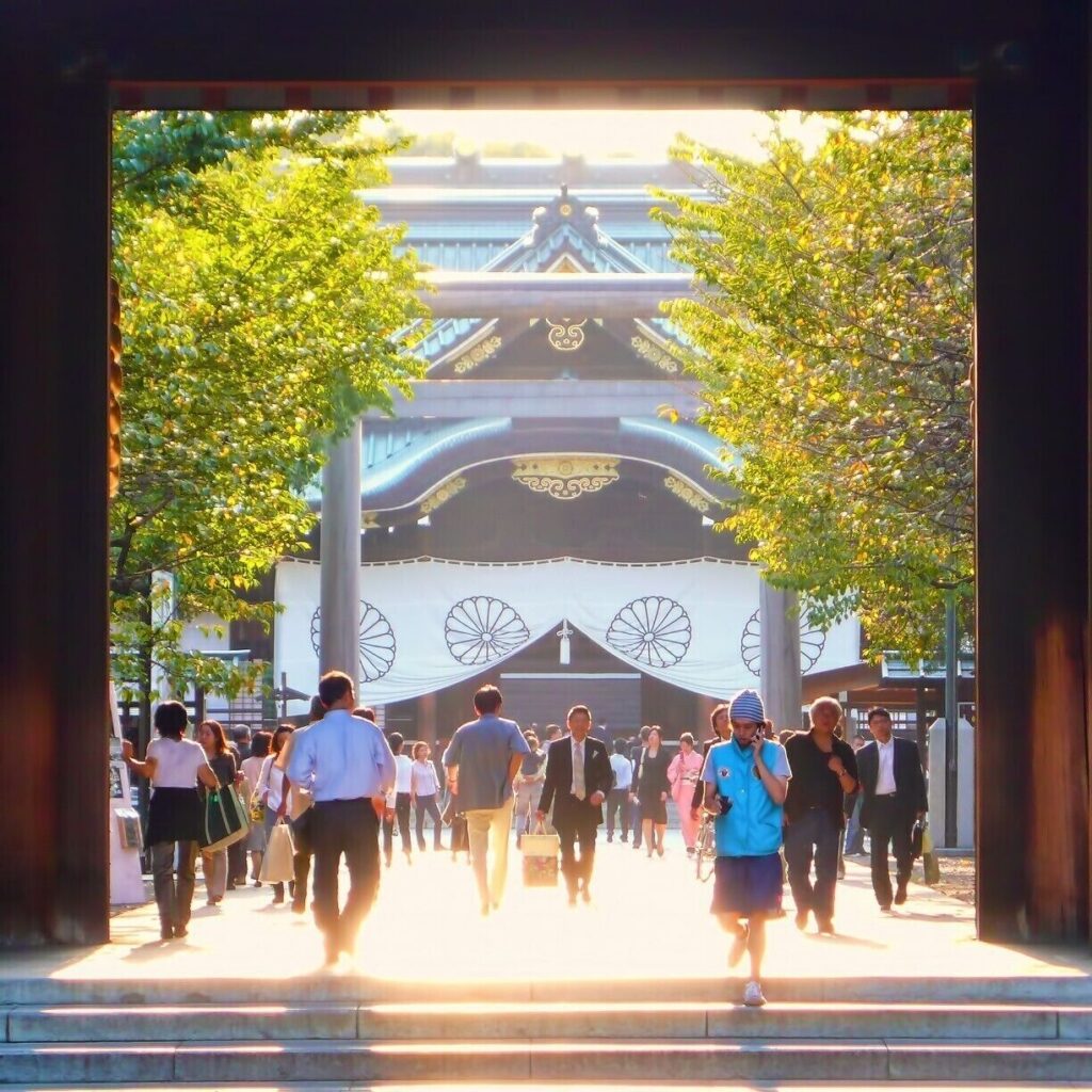 Entrada santuario de Tokio prohíbe los cosplay