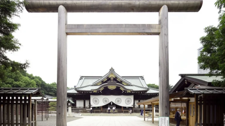 Santuario-Yasukuni-header